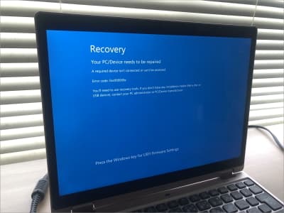 Recovery Your PC needs to be repairedエラーの起きているパソコンの写真