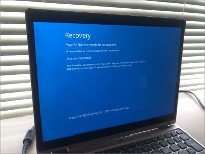 Recovery Your PC needs to be repairedエラーの起きているパソコンの写真