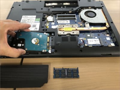 ハードディスク（SSD）を取り付けた画像